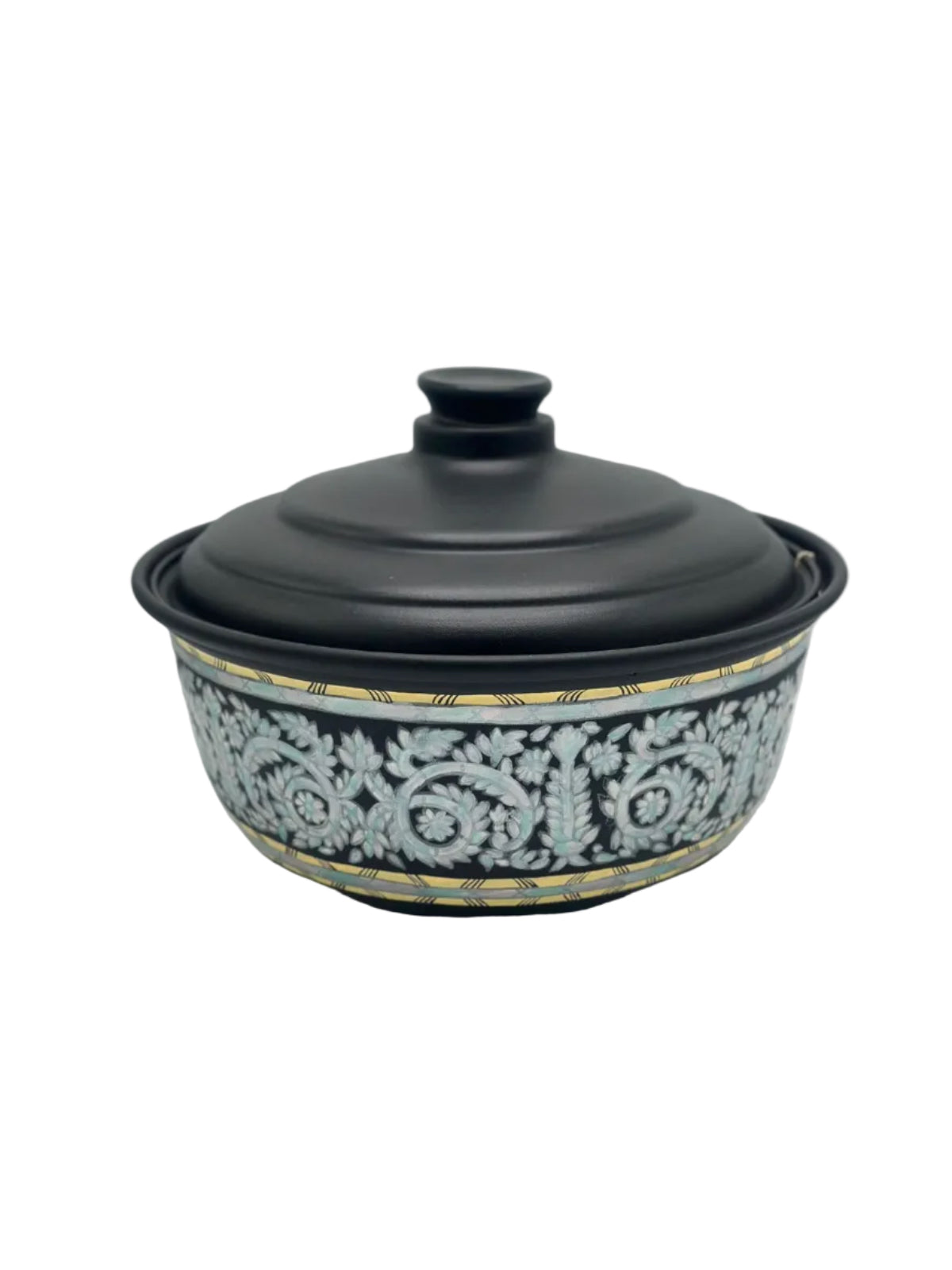 Sadaf Shichani serving Pot