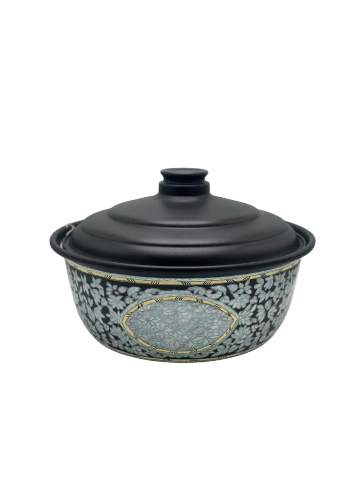 Sadaf Shichani serving Pot